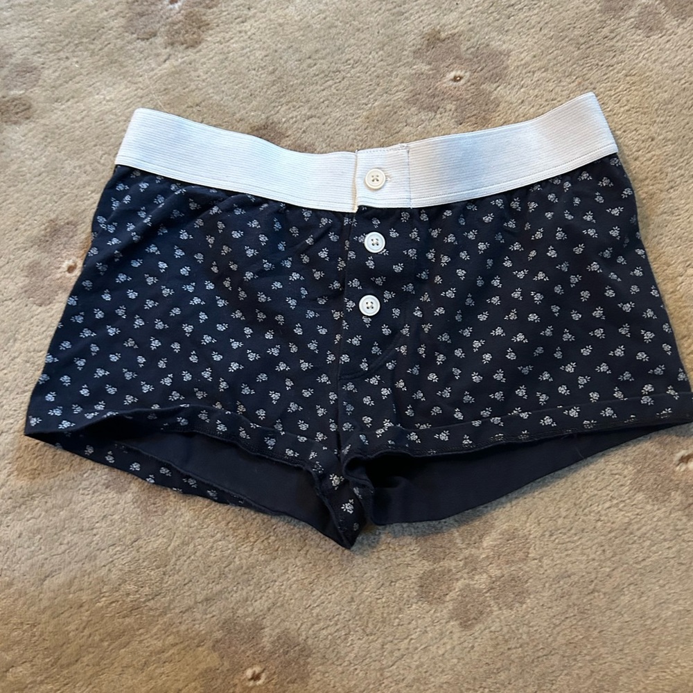 brandy melville floral navy boy shorts